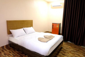 Hotels in Khung Phayom